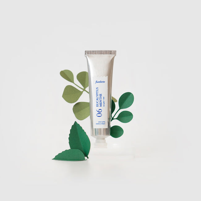 tube de crème à mains hydratante eucalyptus menthe